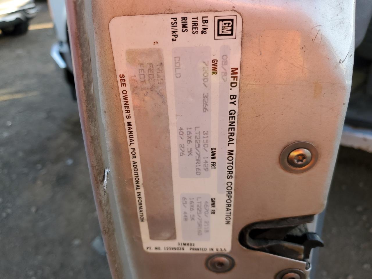 GMC G-series C2500 Image 2