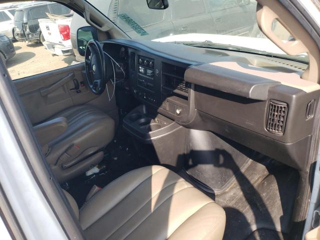 Chevrolet Express Image 11