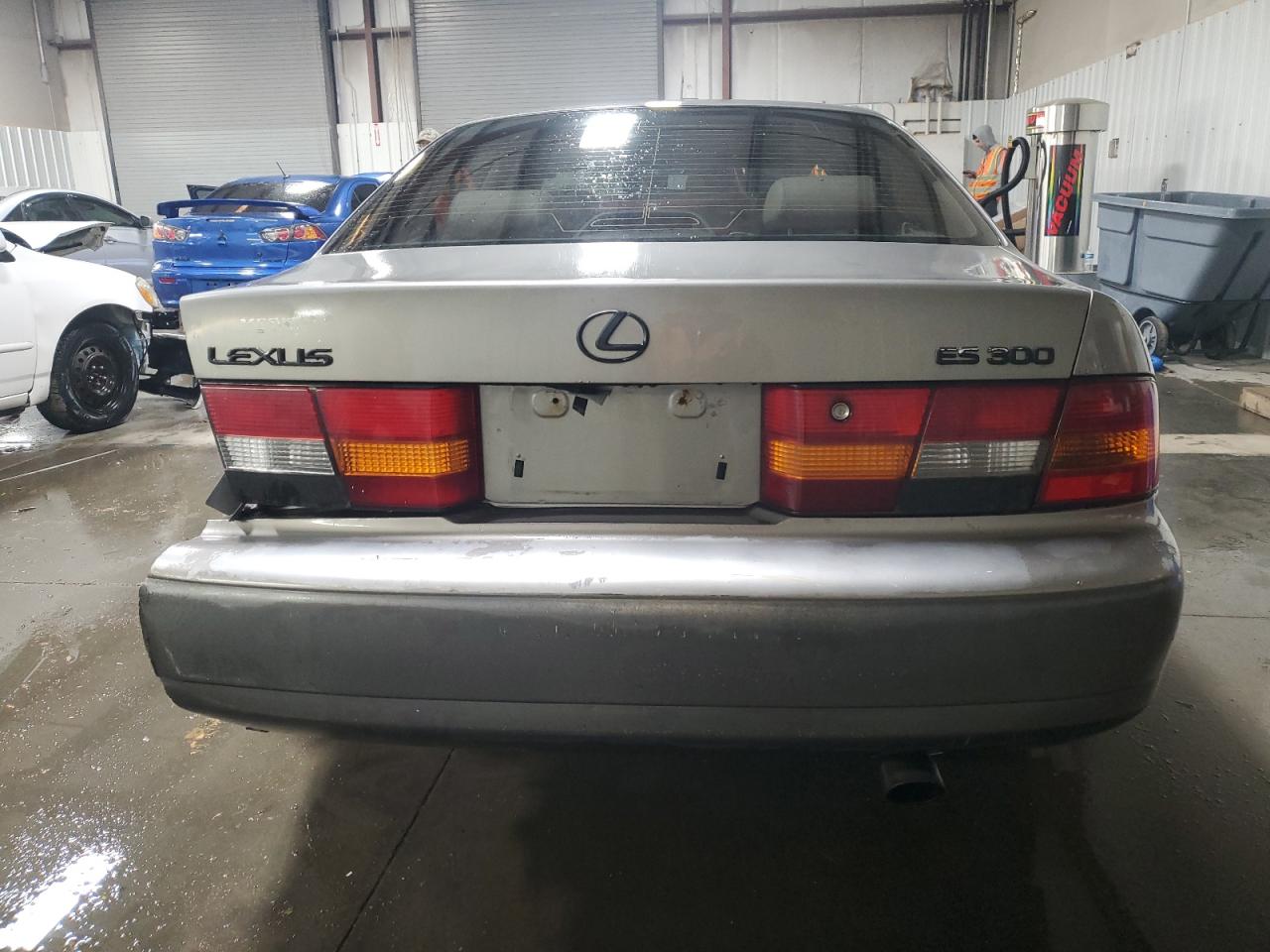 Lexus Es 300 Image 8