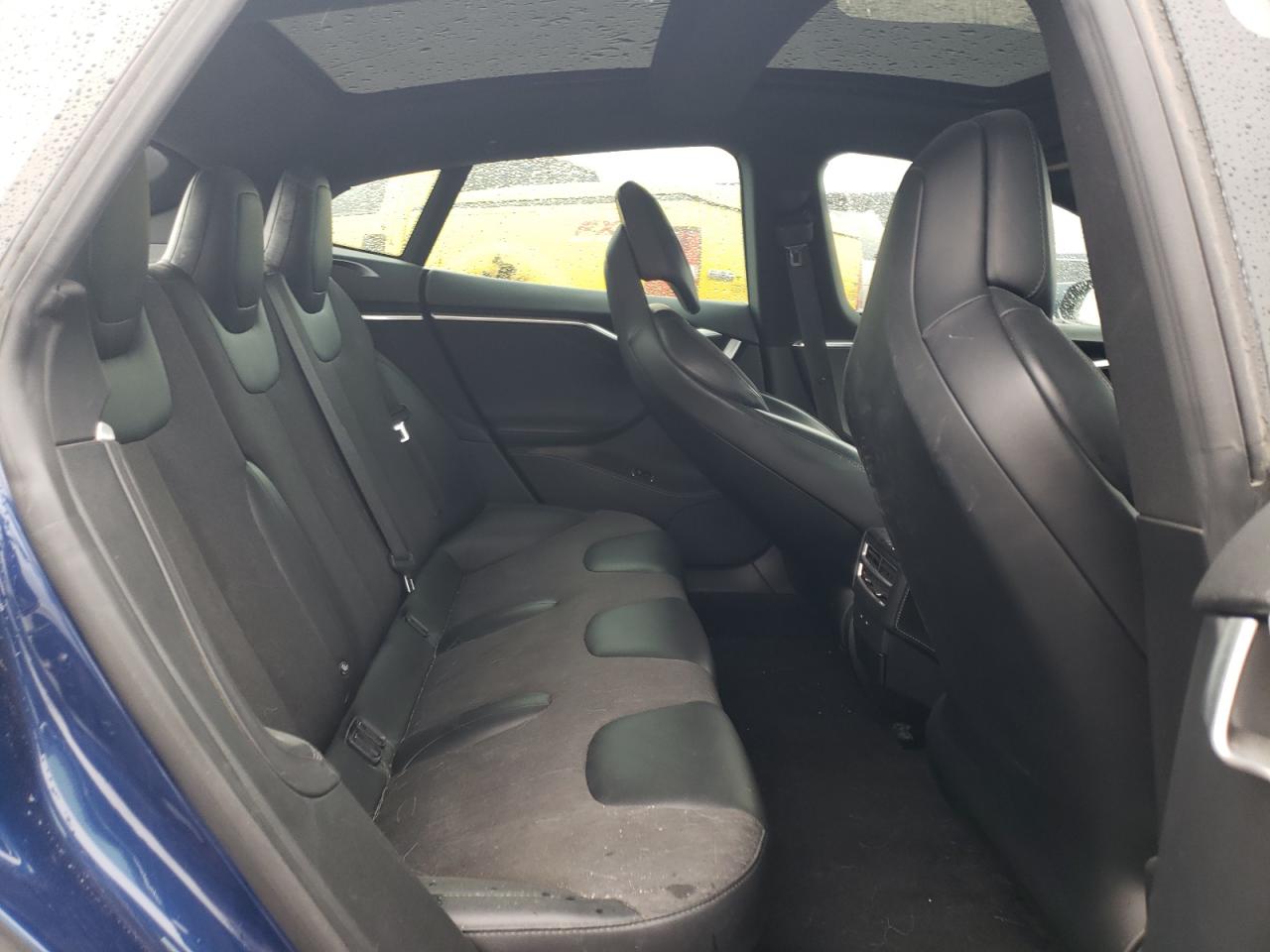 Tesla Model S Image 11
