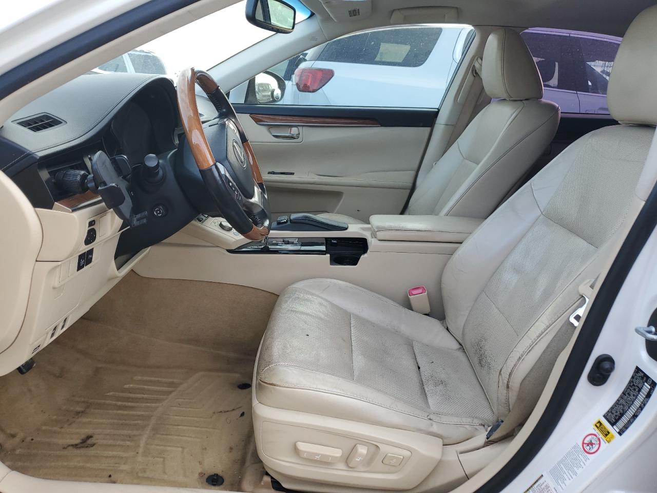 Lexus Es 300h Image 8