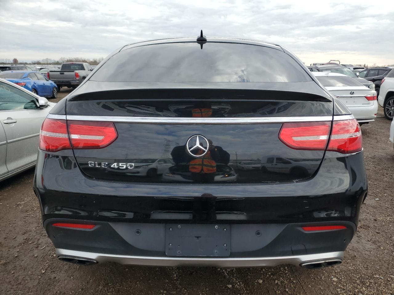 Mercedes-Benz GLE 450 4matic Image 12