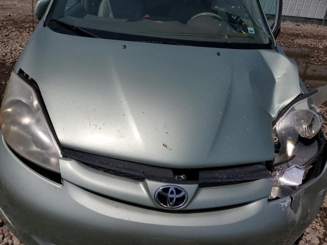 Toyota Sienna Xle Image 7