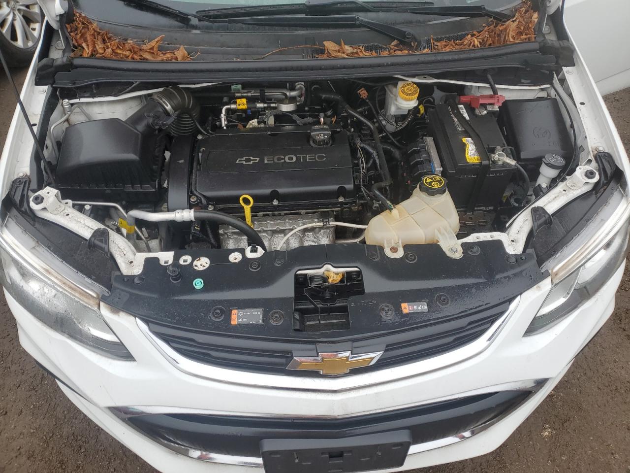 Chevrolet Sonic Ls Image 13