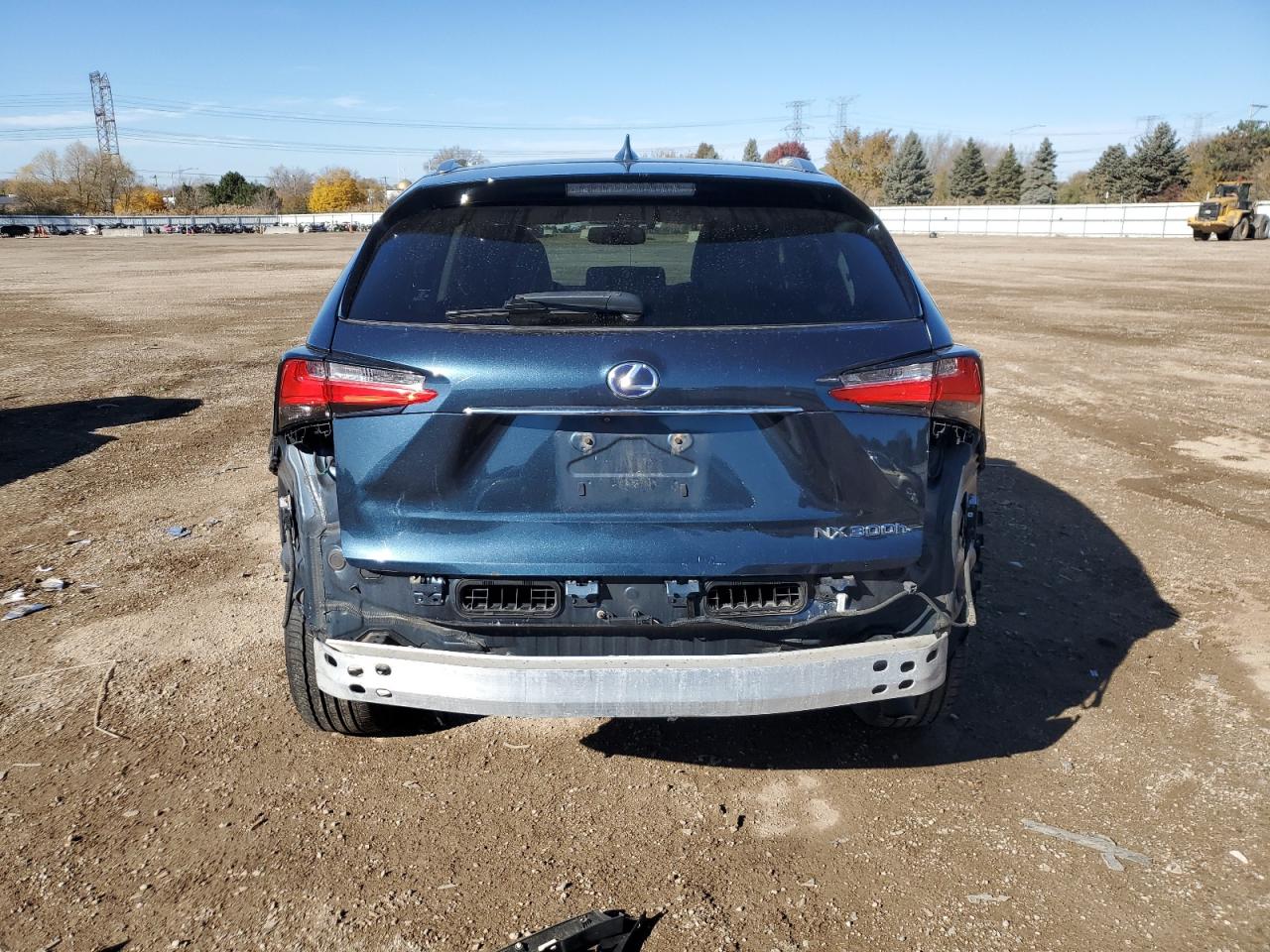 Lexus NX 300h Image 2