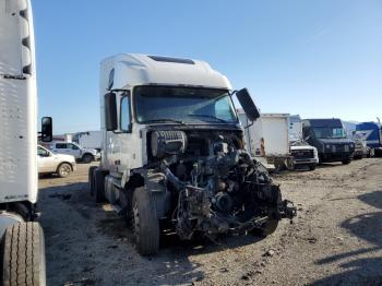  Salvage Volvo Vnl
