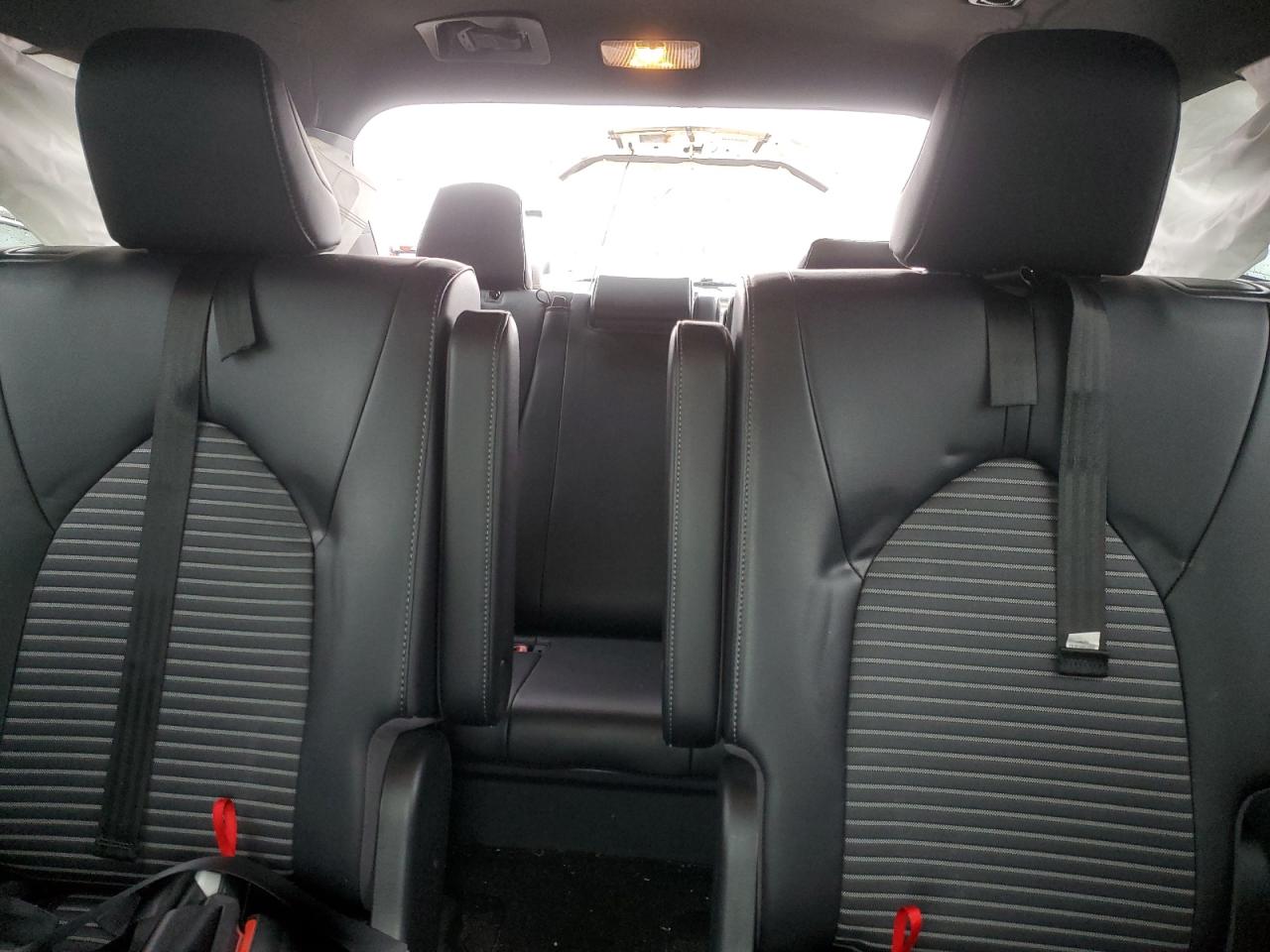 Toyota Highlander Xse Image 6