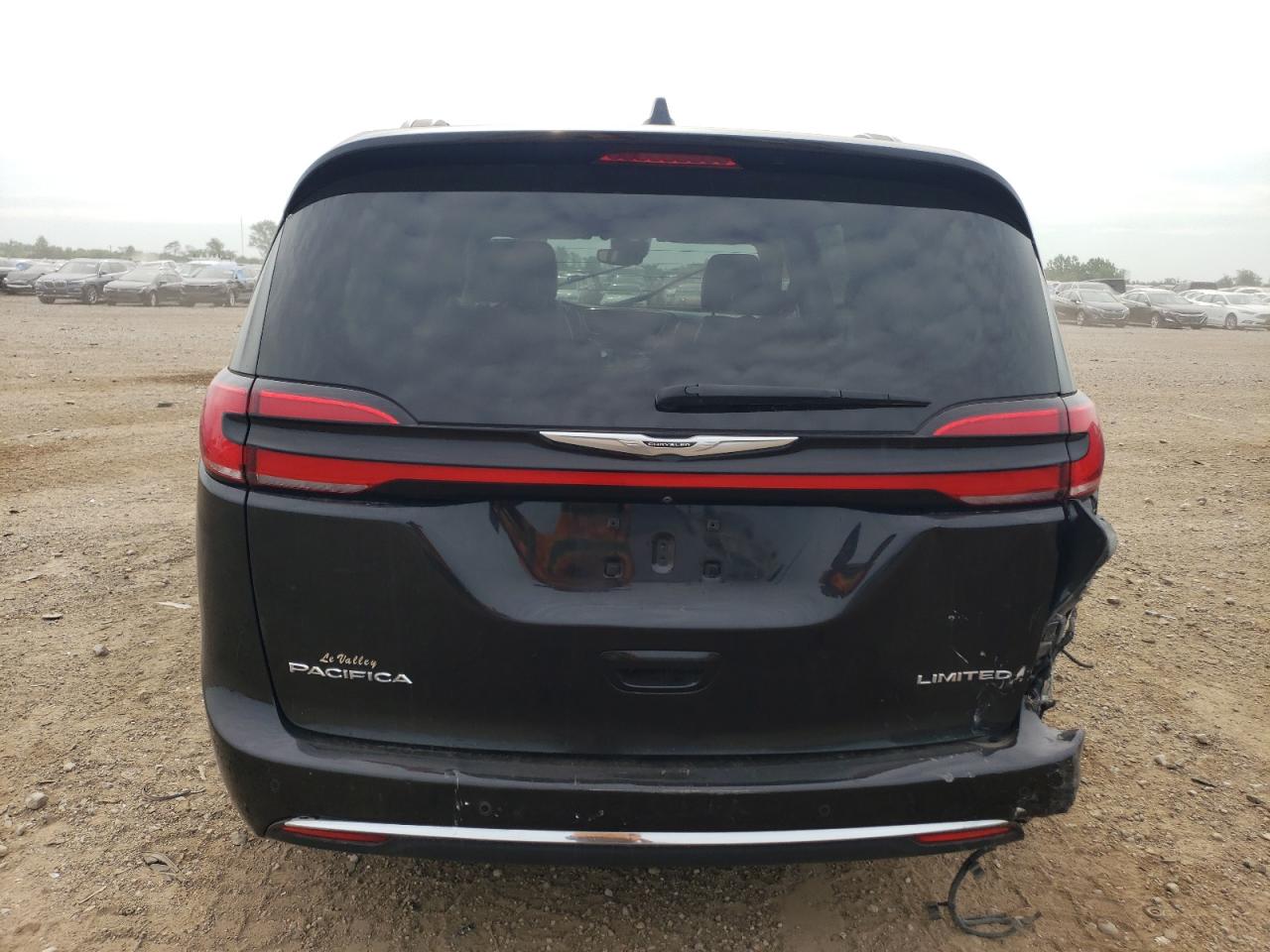 Chrysler Pacifica Limited Image 7