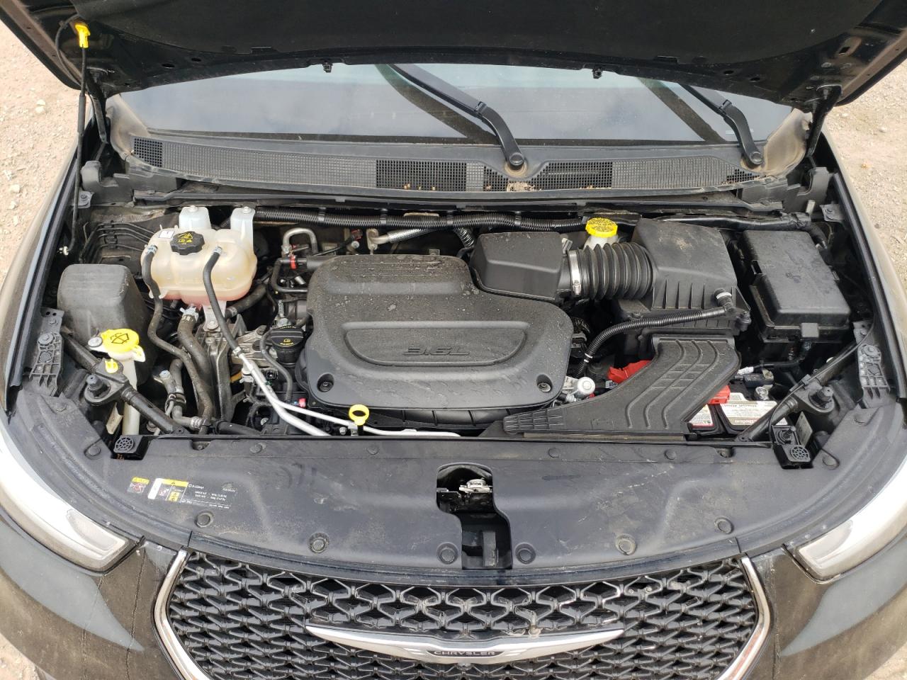 Chrysler Pacifica Limited Image 10