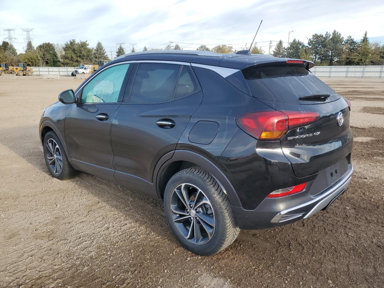 Buick Encore Essence Image 3