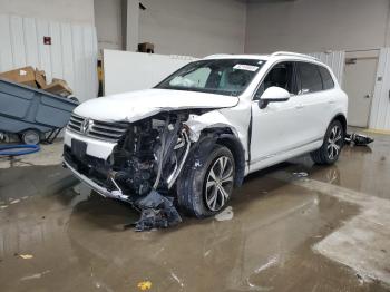  Salvage Volkswagen Touareg