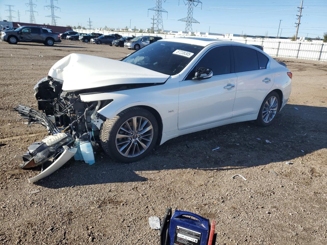 INFINITI Q50 Luxe Image 1