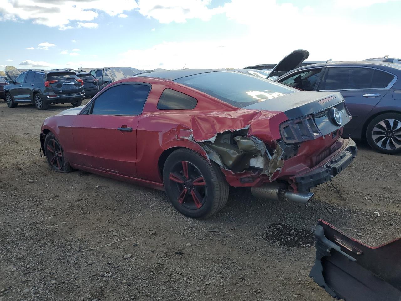 Ford Mustang Image 2