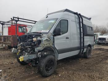  Salvage Mercedes-Benz Sprinter