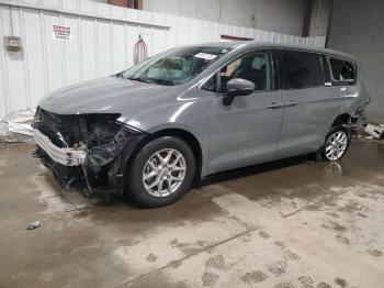  Salvage Chrysler Pacifica