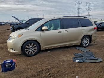  Salvage Toyota Sienna