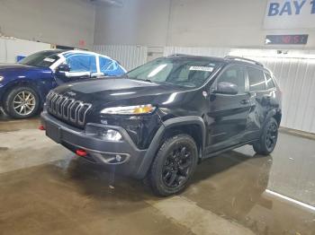  Salvage Jeep Cherokee