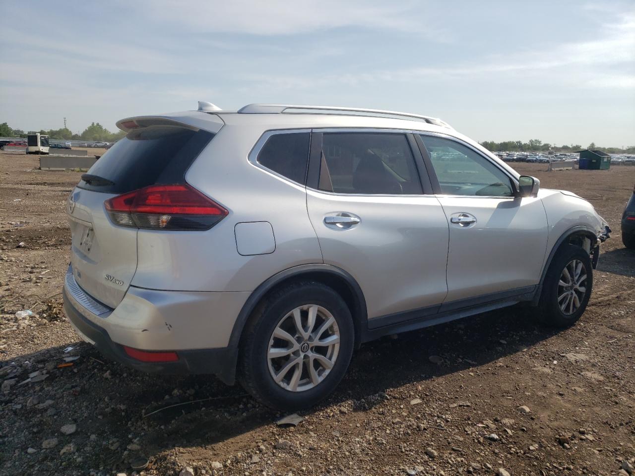 Nissan Rogue S Image 4