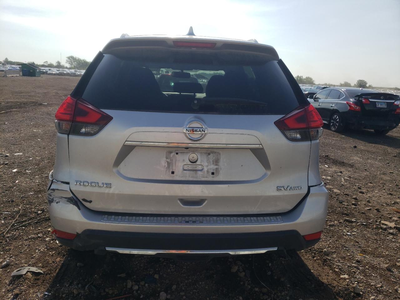 Nissan Rogue S Image 5