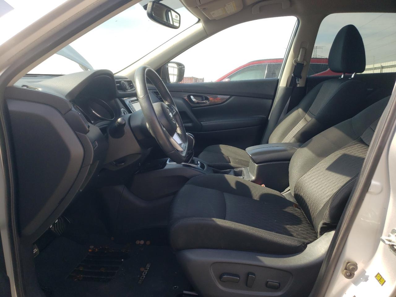 Nissan Rogue S Image 2