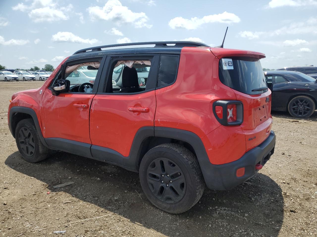 Jeep Renegade Trailhawk Image 2