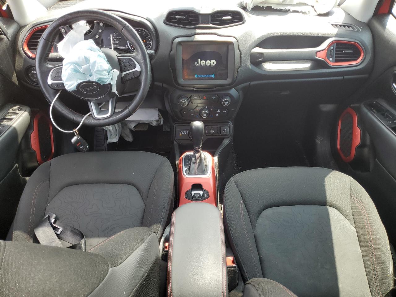 Jeep Renegade Trailhawk Image 7