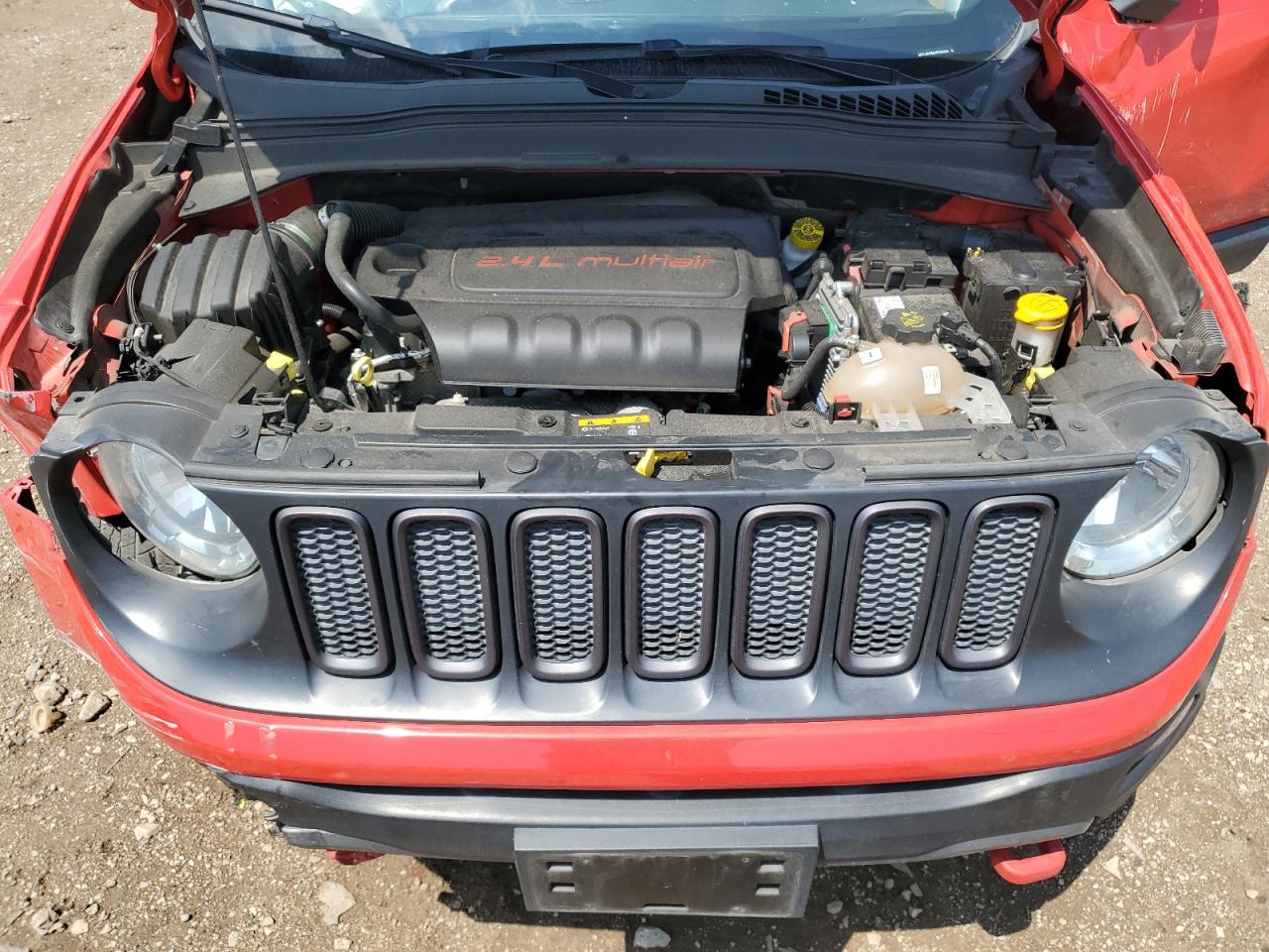 Jeep Renegade Trailhawk Image 8