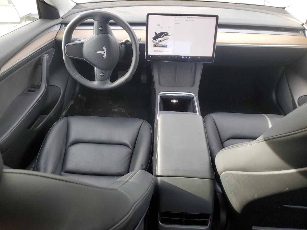 Tesla Model 3 Image 9