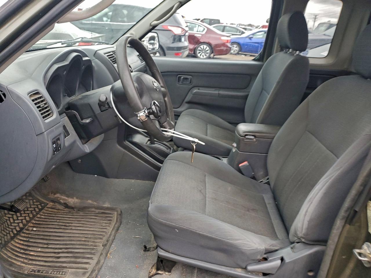 Nissan Frontier King Cab Xe Image 9