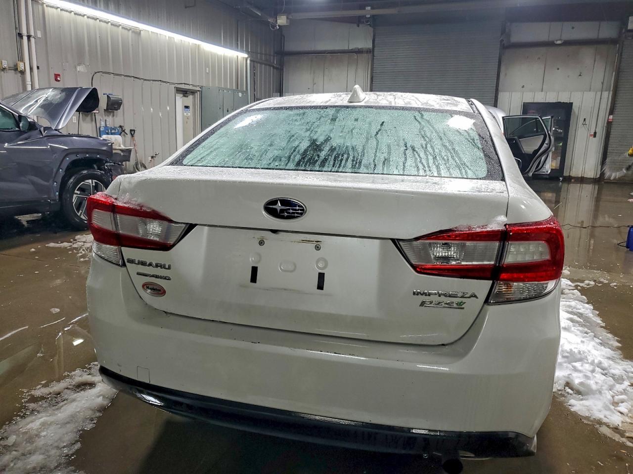 Subaru Impreza Premium Image 6