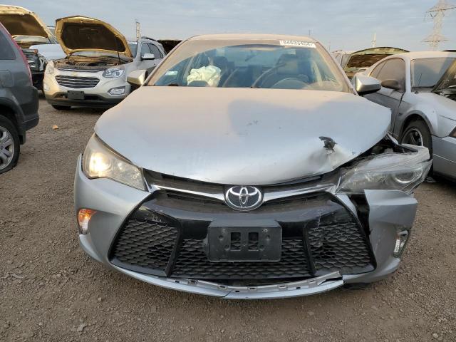 Toyota Camry Le Image 11