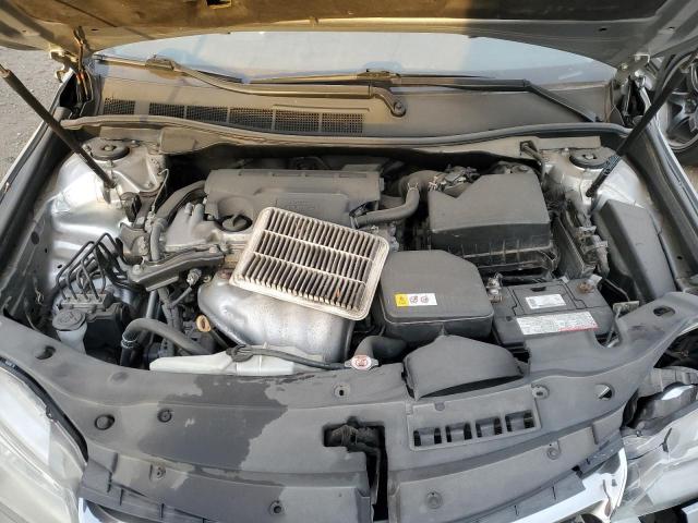 Toyota Camry Le Image 8