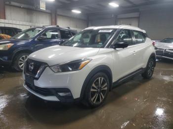  Salvage Nissan Kicks
