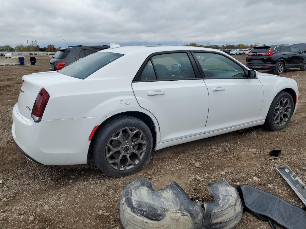 Chrysler 300 S Image 7
