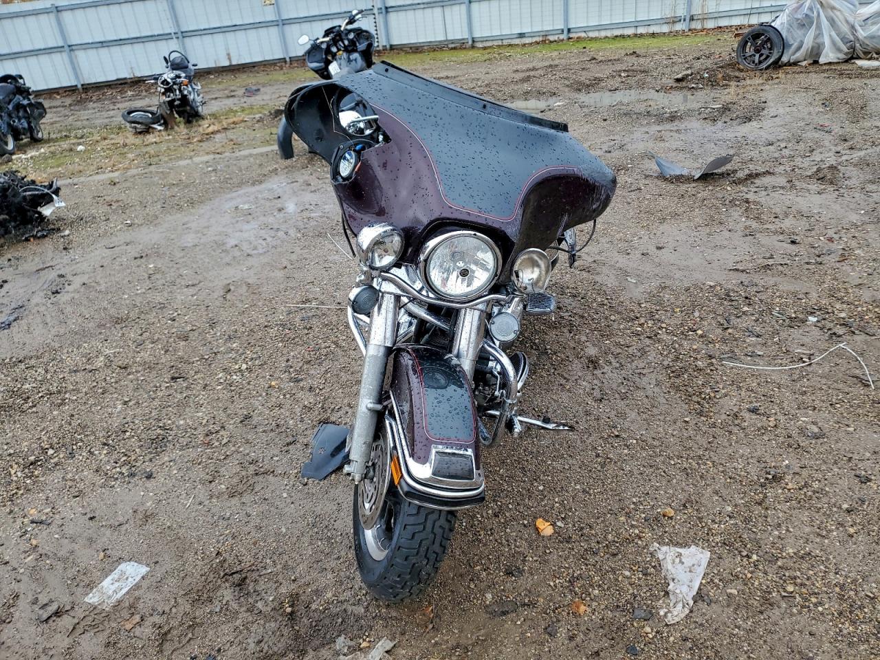 Harley-Davidson Fl Image 8