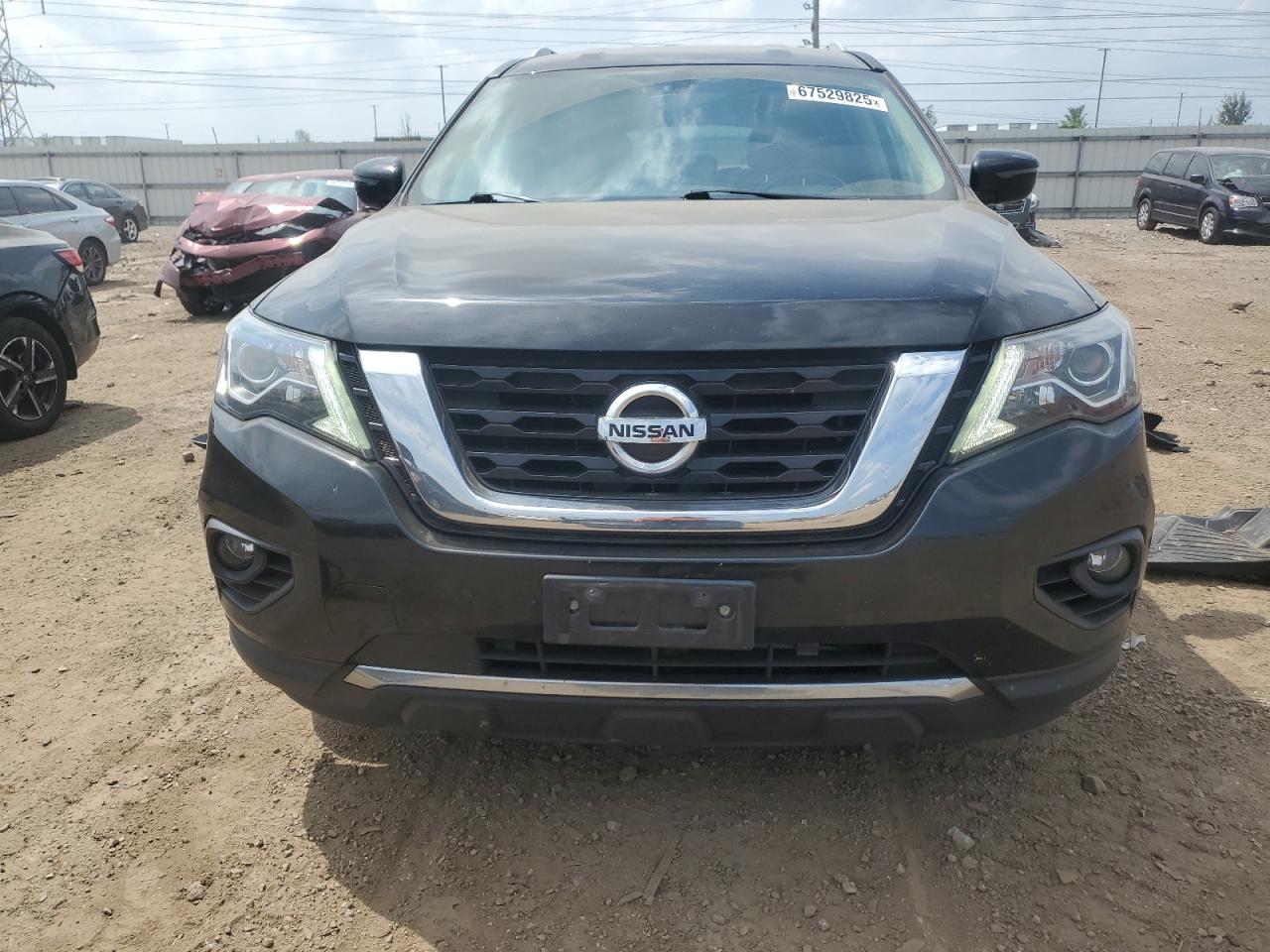 Nissan Pathfinder S Image 9