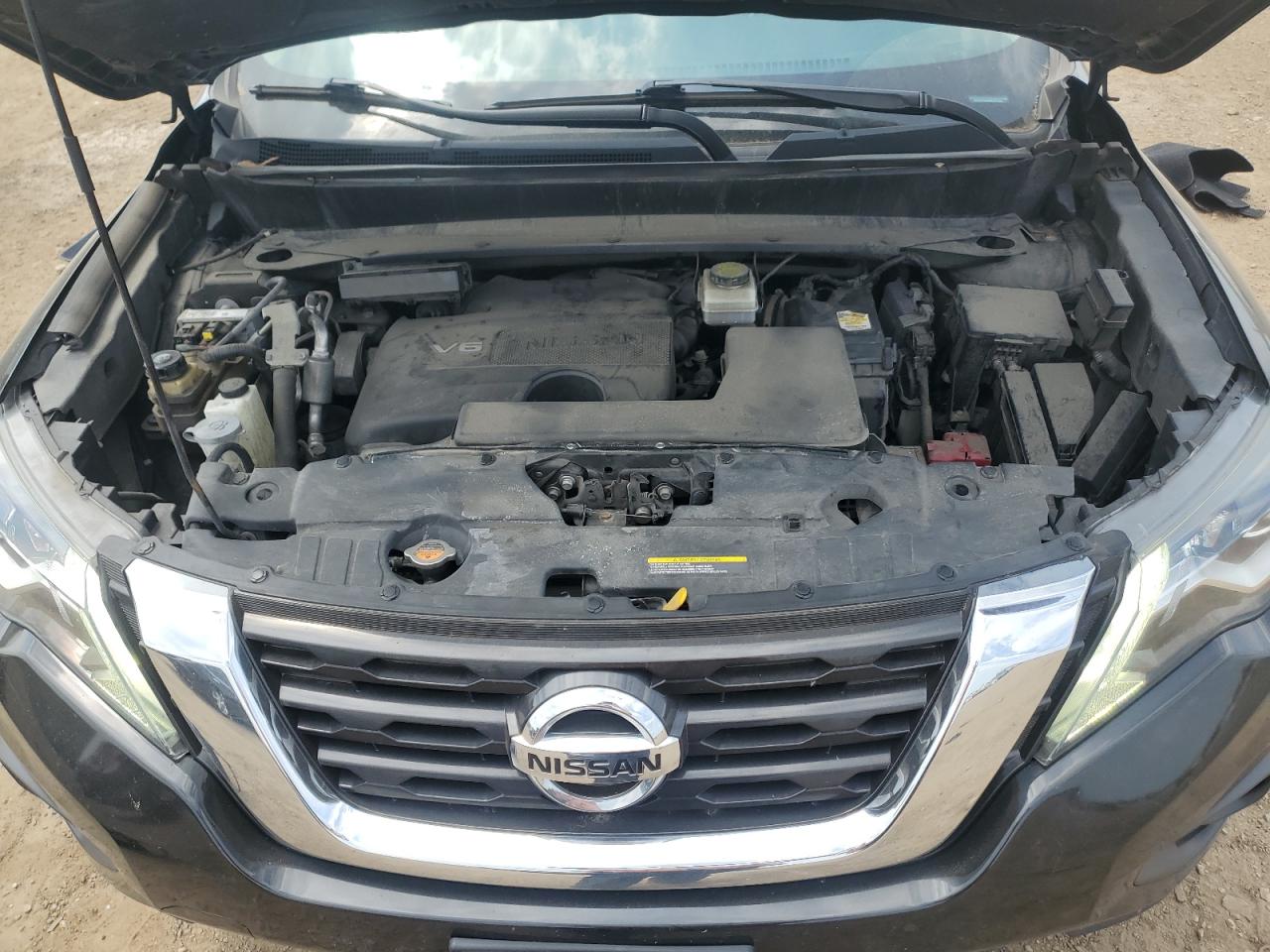 Nissan Pathfinder S Image 8