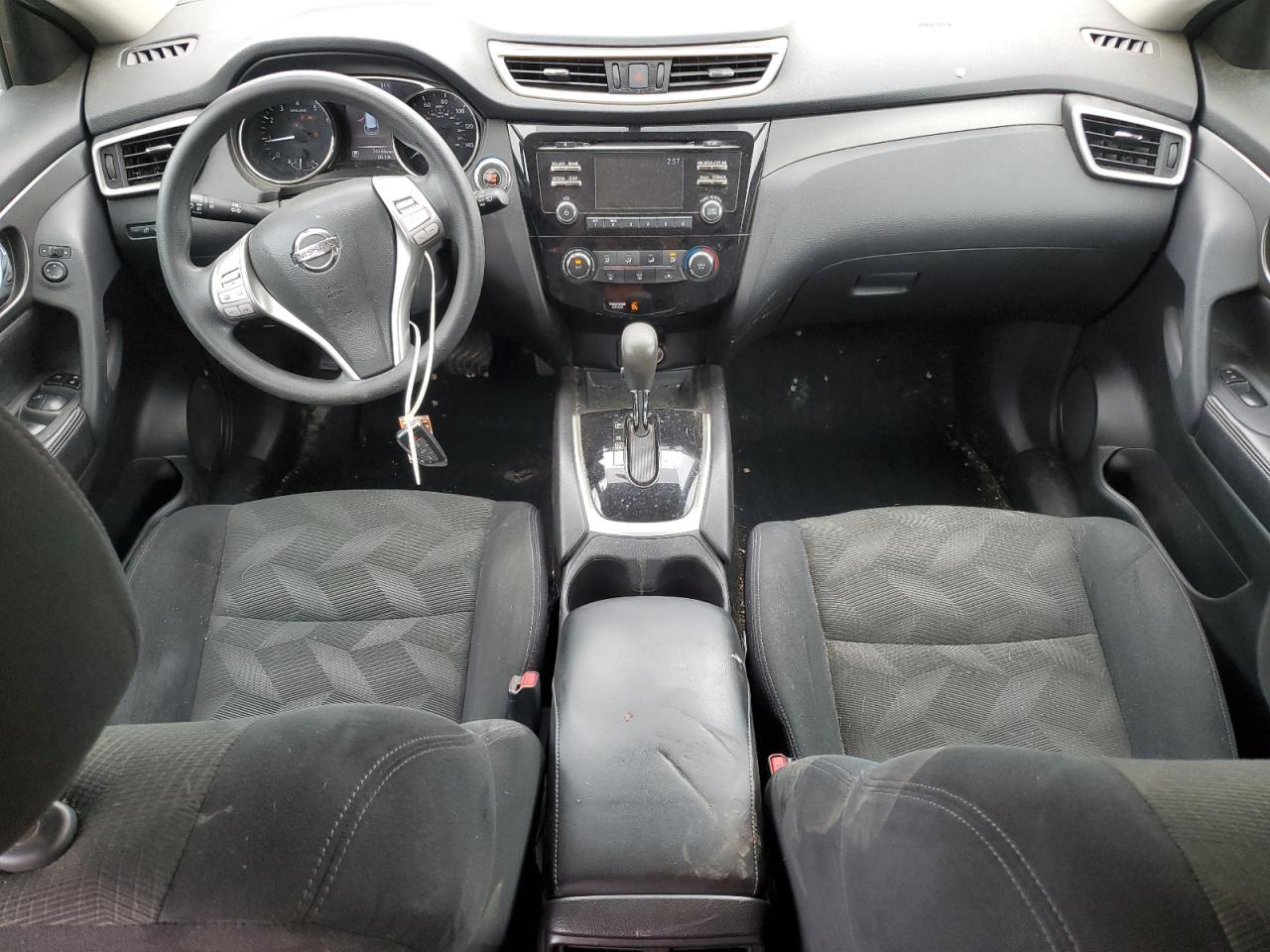 Nissan Rogue S Image 4