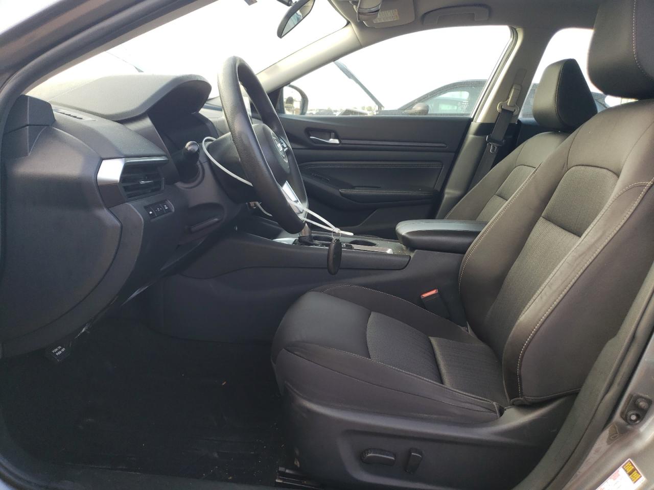 Nissan Altima S Image 3