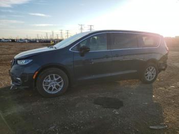  Salvage Chrysler Pacifica