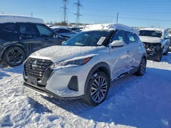  Salvage Nissan Kicks