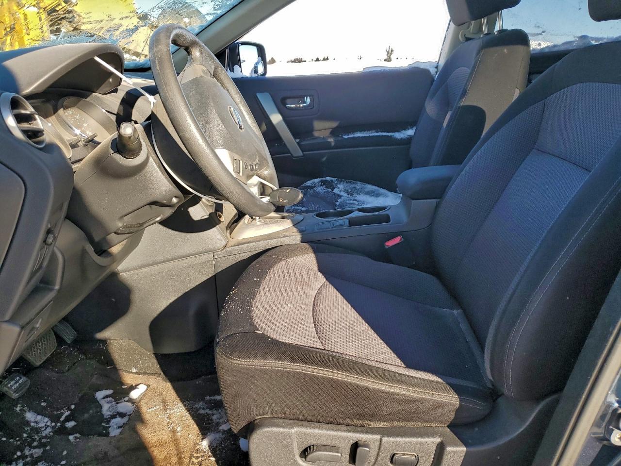 Nissan Rogue S Image 4