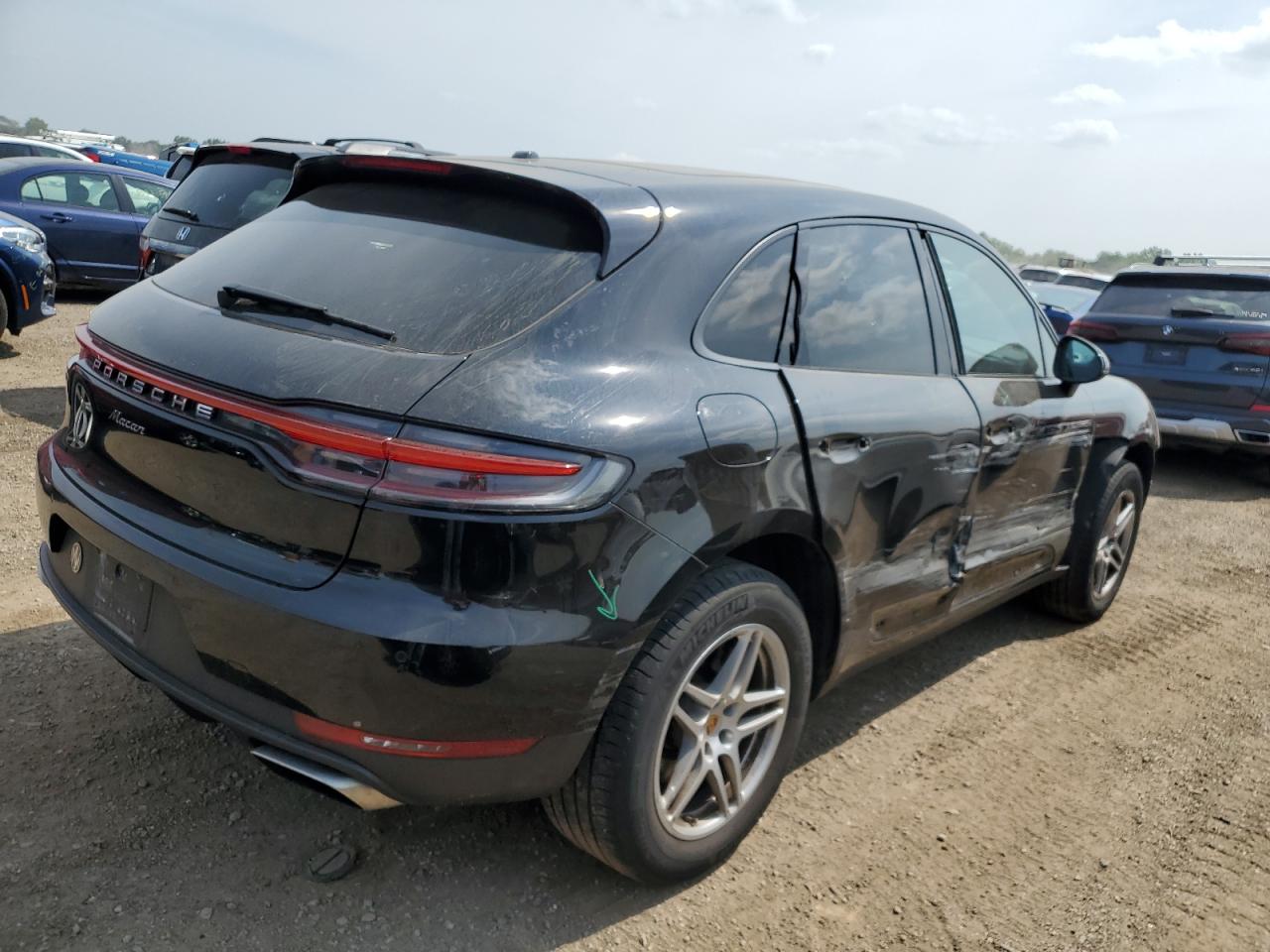 Porsche Macan Image 11