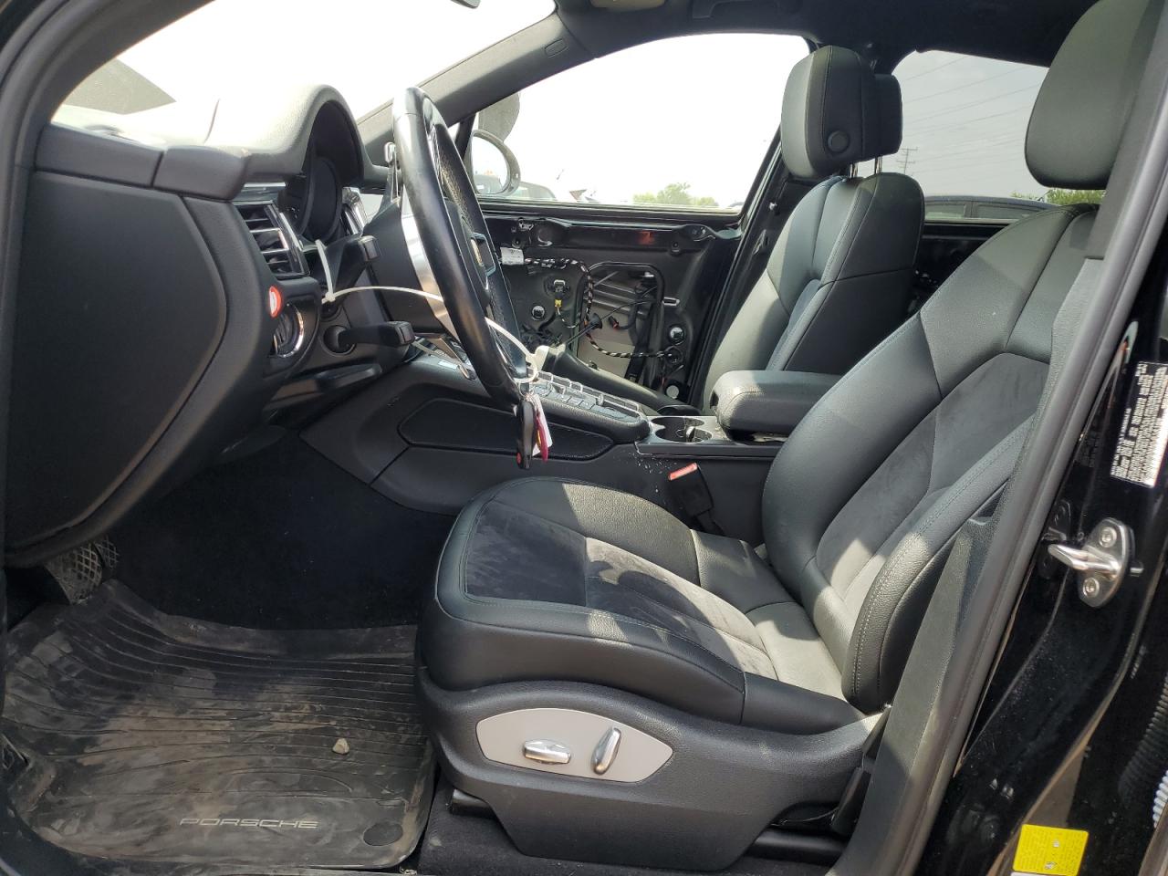 Porsche Macan Image 9