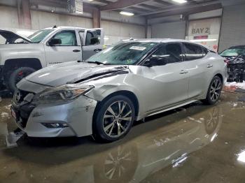  Salvage Nissan Maxima