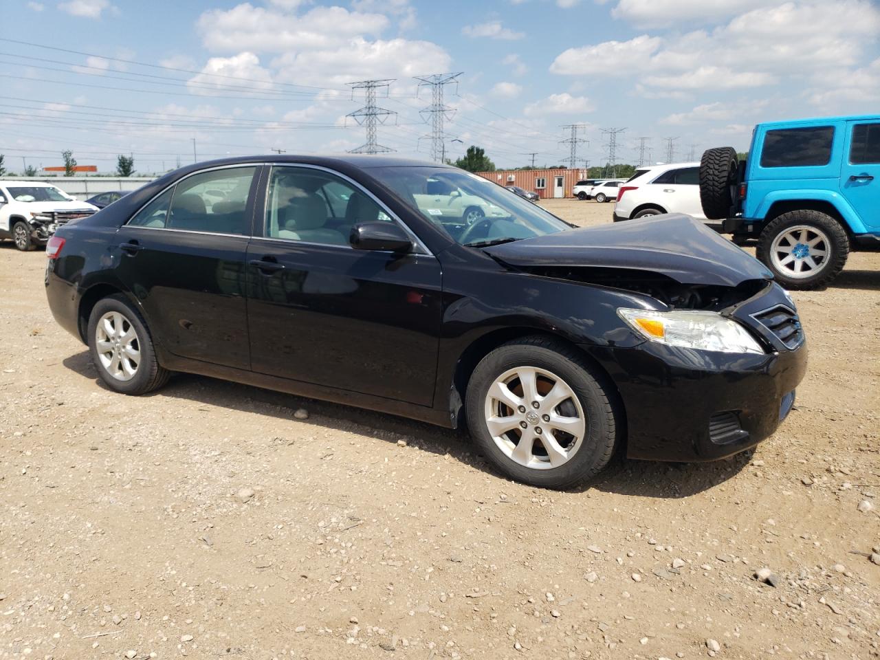 Toyota Camry Base Image 2