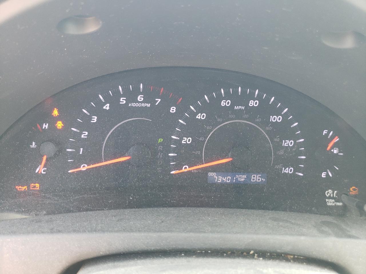 Toyota Camry Base Image 9