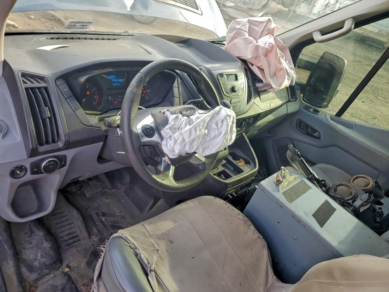 Ford Transit T-350 Image 8