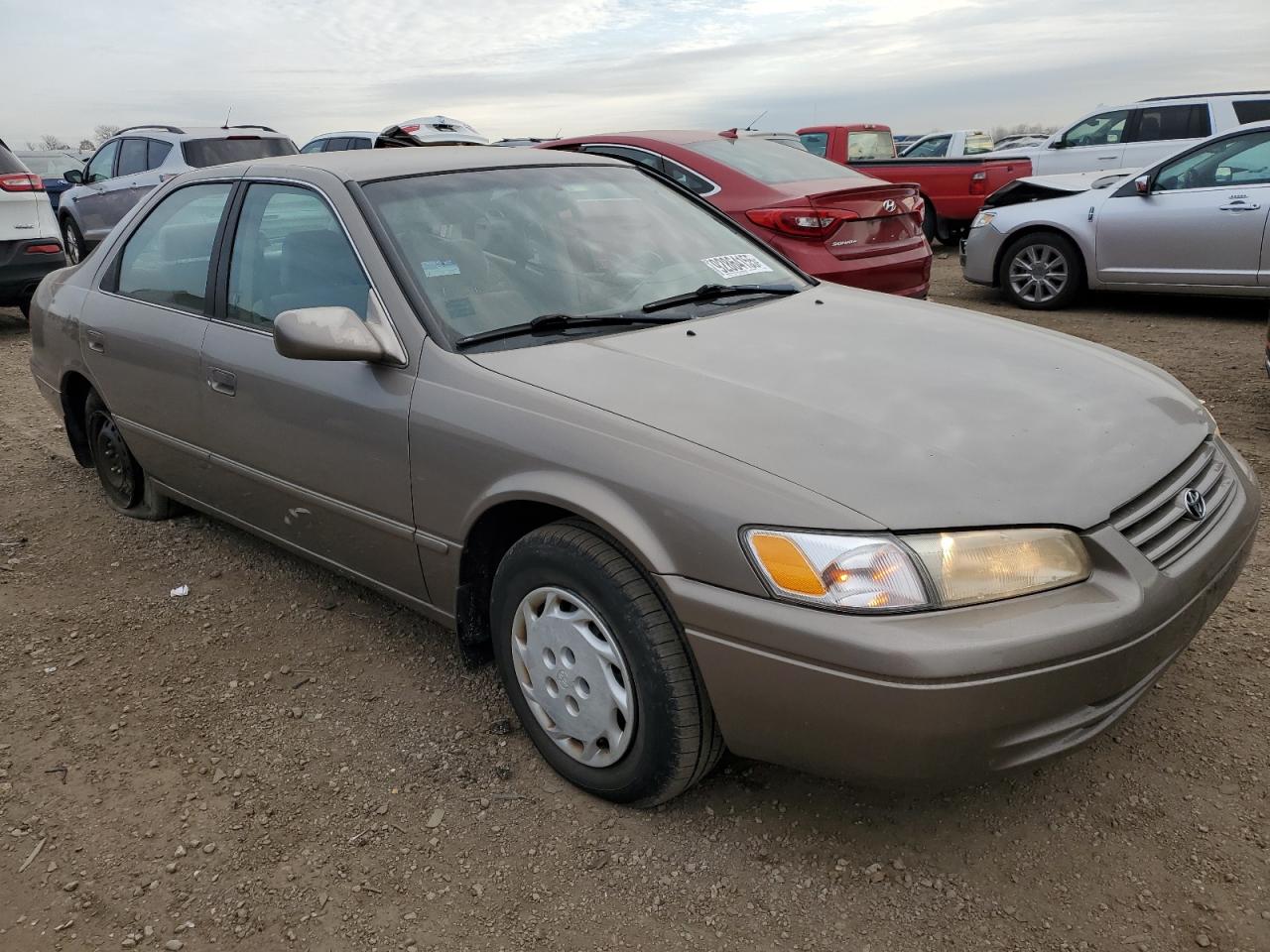 Toyota Camry Ce Image 4