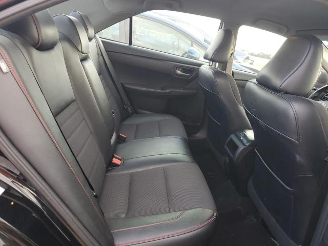 Toyota Camry Le Image 9